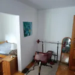 Spacious Near The Center Of 50m2 70' Tv And Ac Apartment
