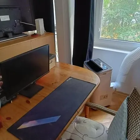 Spacious Near The Center Of 50m2 70' Tv And Ac Appartement Łódź