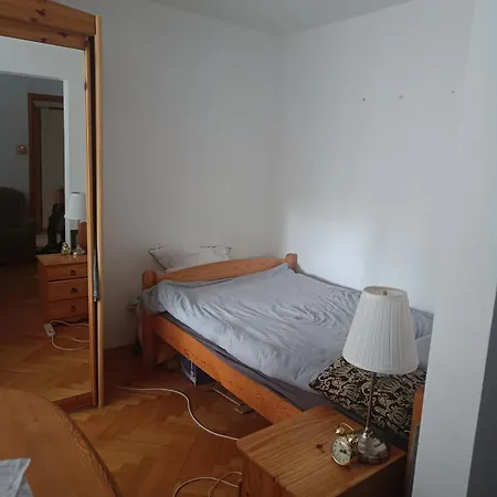 Spacious Near The Center Of 50m2 70' Tv And Ac *