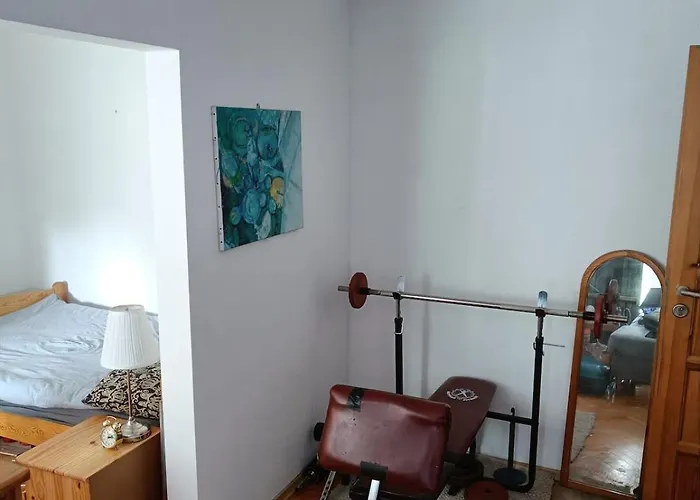 Spacious Near The Center Of 50m2 70' Tv And Ac Apartamento