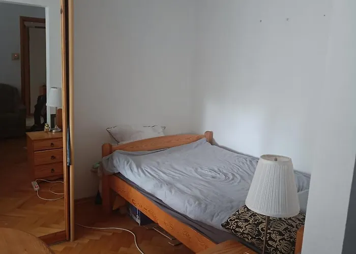 Spacious Near The Center Of 50m2 70' Tv And Ac *